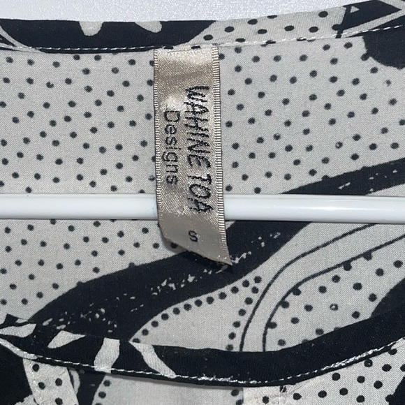 Women's Wahine Toa blouse black and white size small - Picture 8 of 10